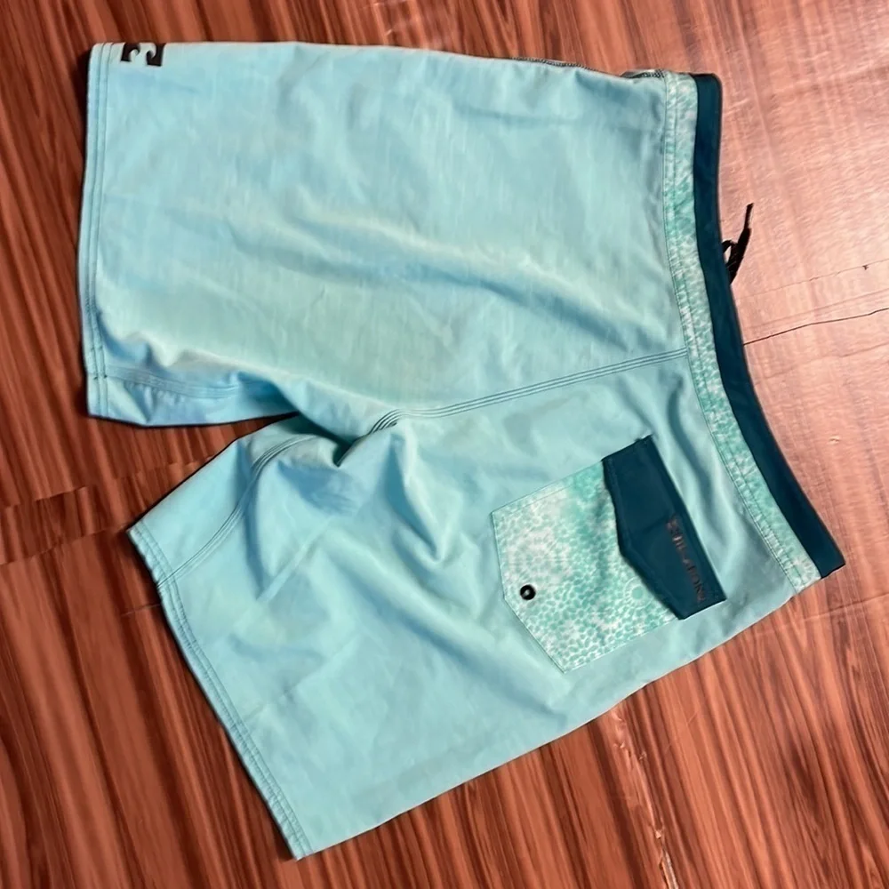 BILLABONG Platinum X Board Shorts Size 34